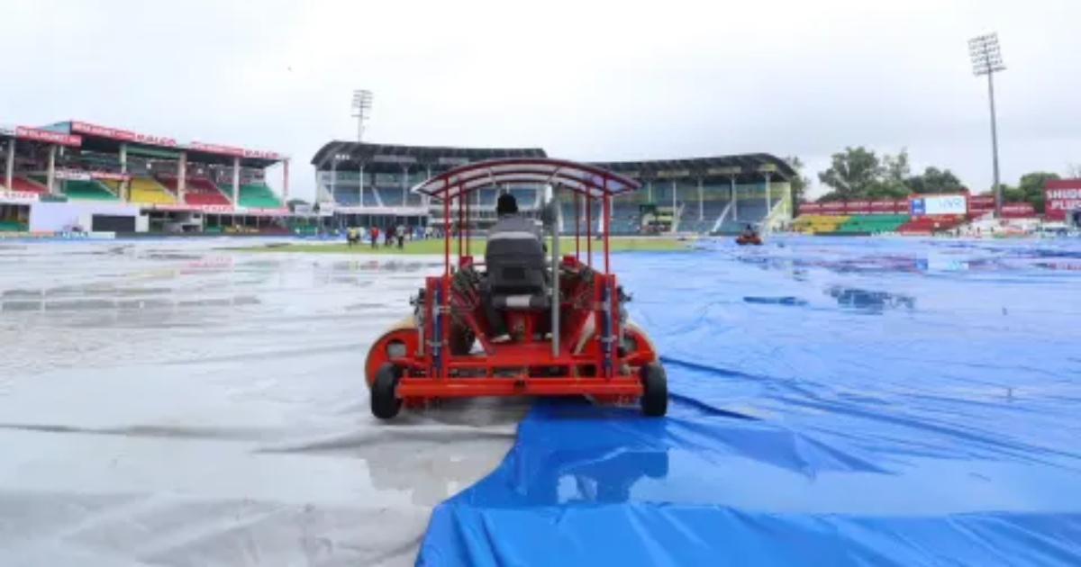 ভেজা মাঠের কারণে কানপুরে টস হতে দেরি