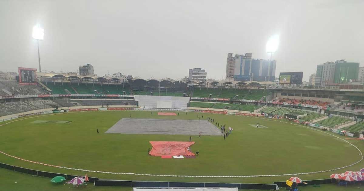 বৃষ্টিতে বন্ধ মিরপুর টেস্ট