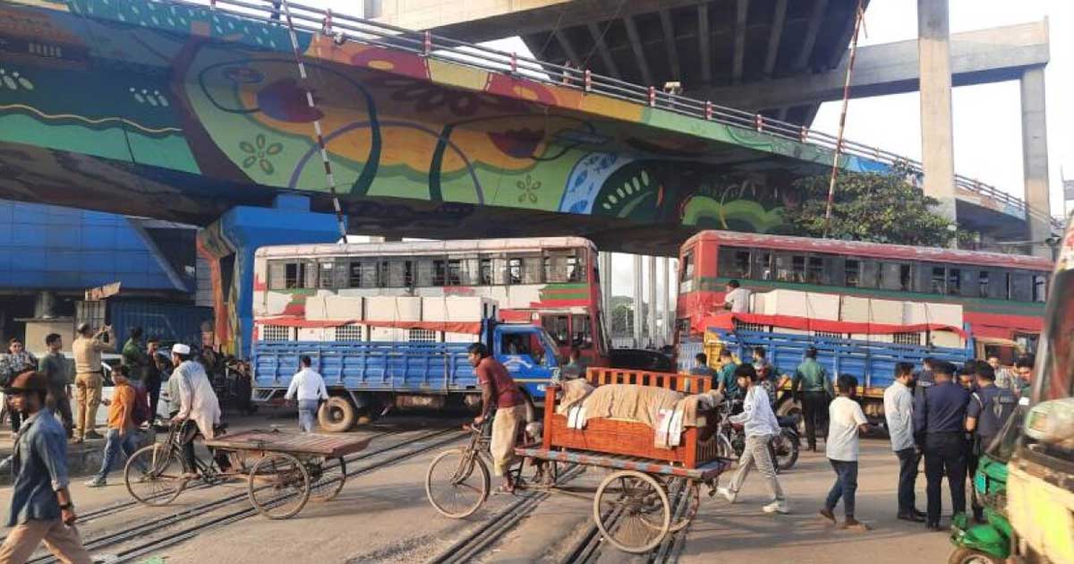 ৫ ঘণ্টা পর মহাখালী ছাড়লেন তিতুমীরের শিক্ষার্থীরা