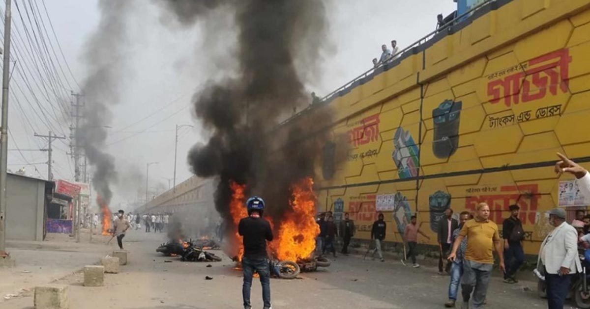 বাজার দখল নিতে স্বেচ্ছাসেবক ও ছাত্রদলের সংঘর্ষ; গুলিবিদ্ধসহ ২০ আহত