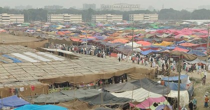 আম বয়ানের মধ্য দিয়ে চলছে বিশ্ব ইজতেমা