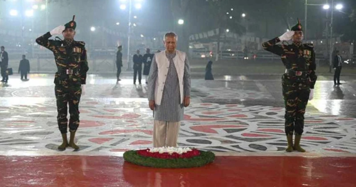 একুশের প্রথম প্রহরে ভাষা শহিদদের প্রতি শ্রদ্ধা জানালেন প্রধান উপদেষ্টা