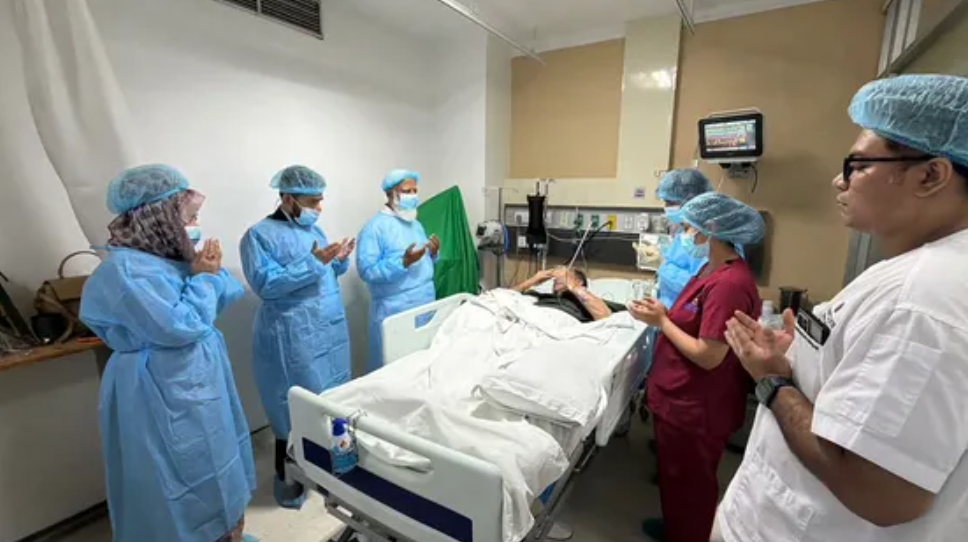 হাসপাতালে চিকিৎসাধীন মির্জা আব্বাসকে দেখতে যান জামায়াত আমির হাসপাতালে চিকিৎসাধীন মির্জা আব্বাসকে দেখতে যান জামায়াত আমির