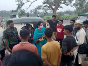 বেলকুচিতে অতিরিক্ত ভাড়া আদায়ের বিরুদ্ধে মোবাইল কোর্ট, ৫ চালককে জরিমানা বেলকুচিতে অতিরিক্ত ভাড়া আদায়ের বিরুদ্ধে মোবাইল কোর্ট, ৫ চালককে জরিমানা