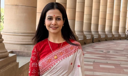 এবার রাজনীতিতে কোয়েল, রাজ্যসভার সদস্য হিসেবে নিলেন শপথ
এবার রাজনীতিতে কোয়েল, রাজ্যসভার সদস্য হিসেবে নিলেন শপথ