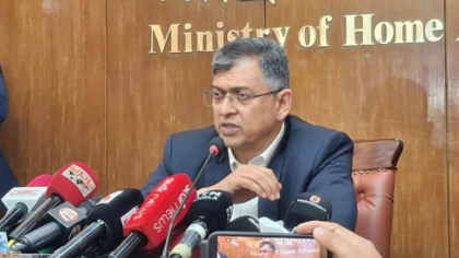 পুলিশ সংস্কারে কমিশন গঠনের পরিকল্পনা করছে সরকার: স্বরাষ্ট্রমন্ত্রী পুলিশ সংস্কারে কমিশন গঠনের পরিকল্পনা করছে সরকার: স্বরাষ্ট্রমন্ত্রী