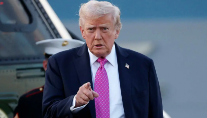 ভারতকে ‘নোংরা জায়গা’ বললেন ট্রাম্প, কঠোর প্রতিক্রিয়া নয়াদিল্লির
ভারতকে ‘নোংরা জায়গা’ বললেন ট্রাম্প, কঠোর প্রতিক্রিয়া নয়াদিল্লির