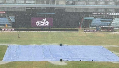 বৃষ্টিতে ভিজছে চট্টগ্রাম, টস শুরুতে বিলম্ব বৃষ্টিতে ভিজছে চট্টগ্রাম, টস শুরুতে বিলম্ব