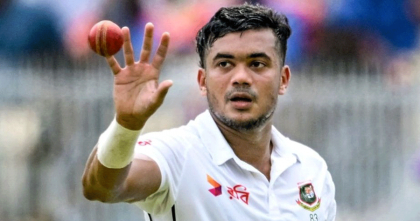 ১৭ মাস পর টেস্ট খেলতে নামলেন তাসকিন ১৭ মাস পর টেস্ট খেলতে নামলেন তাসকিন