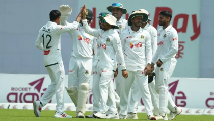 সিলেট টেস্টে ৪৬ রানের লিডে বাংলাদেশ, লিটন দাসের সেঞ্চুরিতে প্রথম ইনিংস এগিয়ে টাইগাররা সিলেট টেস্টে ৪৬ রানের লিডে বাংলাদেশ, লিটন দাসের সেঞ্চুরিতে প্রথম ইনিংস এগিয়ে টাইগাররা