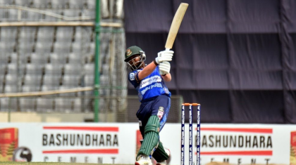 এবার ১৩ ছক্কায় সোহানের দ্রুততম সেঞ্চুরির রেকর্ড এবার ১৩ ছক্কায় সোহানের দ্রুততম সেঞ্চুরির রেকর্ড