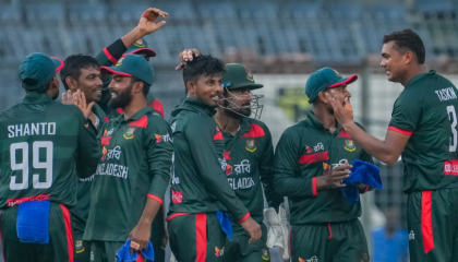 অস্ট্রেলিয়াকে গুঁড়িয়ে সিরিজ শুরু বাংলাদেশের অস্ট্রেলিয়াকে গুঁড়িয়ে সিরিজ শুরু বাংলাদেশের