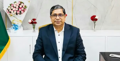 প্রথম আলো, ও ডেইলি স্টারের টার্গেট প্রতিমন্ত্রী মীর শাহে আলম প্রথম আলো, ও ডেইলি স্টারের টার্গেট প্রতিমন্ত্রী মীর শাহে আলম