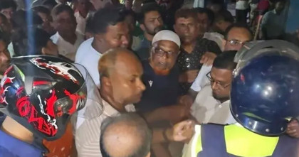 বিএনপি-জামায়াত উত্তেজনা: পাবনায় বাড়ানো হলো পুলিশি নিরাপত্তা বিএনপি-জামায়াত উত্তেজনা: পাবনায় বাড়ানো হলো পুলিশি নিরাপত্তা