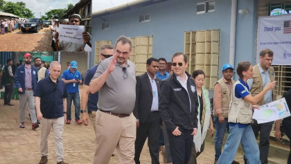 উখিয়ায় ট্রাম্পের বিশেষ দূত, রোহিঙ্গাদের ঘরে ফেরার আকুতি উখিয়ায় ট্রাম্পের বিশেষ দূত, রোহিঙ্গাদের ঘরে ফেরার আকুতি