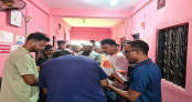 মিরসরাইয়ে হোটেল কক্ষে পুলিশ সদস্যের ঝুলন্ত লাশ, পাশে রক্তাক্ত স্ত্রী মিরসরাইয়ে হোটেল কক্ষে পুলিশ সদস্যের ঝুলন্ত লাশ, পাশে রক্তাক্ত স্ত্রী