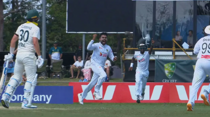 ইনিংস হার এড়াতে লড়ছে অস্ট্রেলিয়া ইনিংস হার এড়াতে লড়ছে অস্ট্রেলিয়া