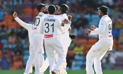 অস্ট্রেলিয়ার মাটিতে প্রথম টেস্ট জয় বাংলাদেশের অস্ট্রেলিয়ার মাটিতে প্রথম টেস্ট জয় বাংলাদেশের