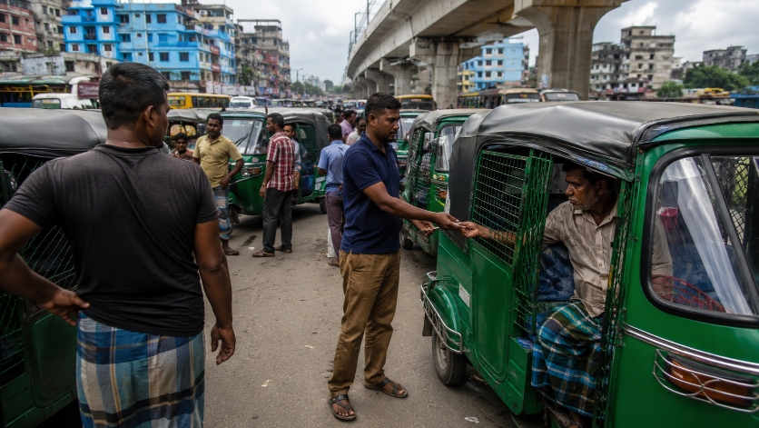বাংলা এডিশনের অনুসন্ধান; সড়কে কোটি টাকার চাঁদাবাজি বাংলা এডিশনের অনুসন্ধান; সড়কে কোটি টাকার চাঁদাবাজি