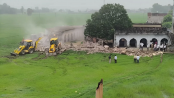 ভারতে গুঁড়িয়ে দেওয়া হলো ৫৯ বছরের পুরোনো মাদরাসার একাংশ, তীব্র ক্ষোভ
ভারতে গুঁড়িয়ে দেওয়া হলো ৫৯ বছরের পুরোনো মাদরাসার একাংশ, তীব্র ক্ষোভ