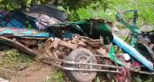 সিএনজি-কাভার্ডভ্যানের মুখোমুখি সংঘর্ষে নিহত ৩ সিএনজি-কাভার্ডভ্যানের মুখোমুখি সংঘর্ষে নিহত ৩