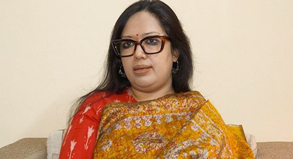 গরু-মহিষকে ঘাস খাওয়াতেও চাঁদা দিতে হয়: রুমিন ফারহানা গরু-মহিষকে ঘাস খাওয়াতেও চাঁদা দিতে হয়: রুমিন ফারহানা